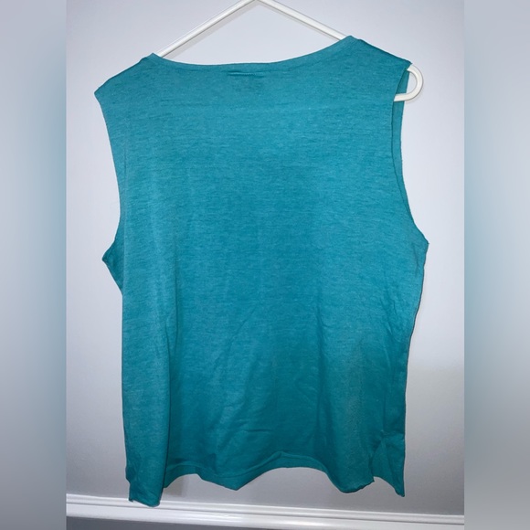 Muscle Tee Tank Top Bundle - Picture 6 of 7